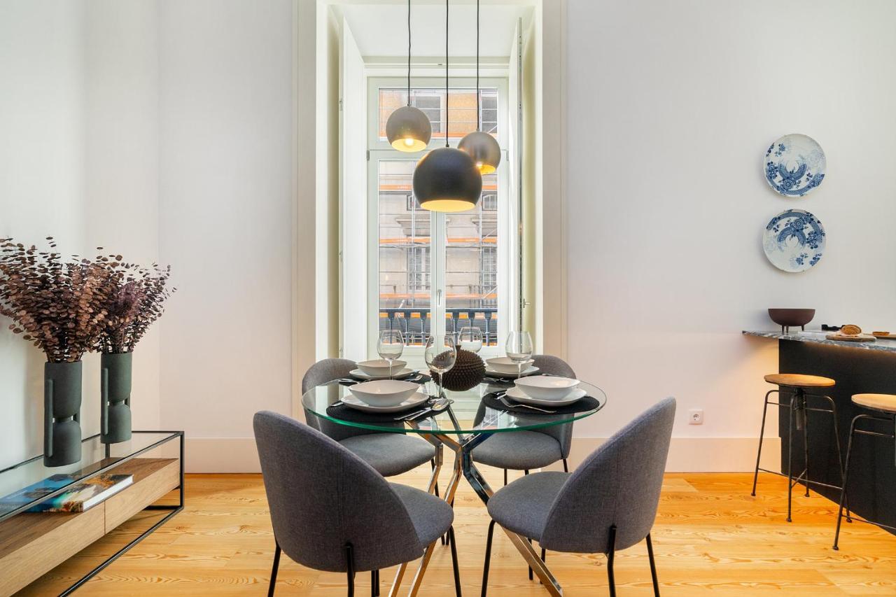 Whome Prime Location Contemporary Luxury W/ Ac & Elevator Apartment *