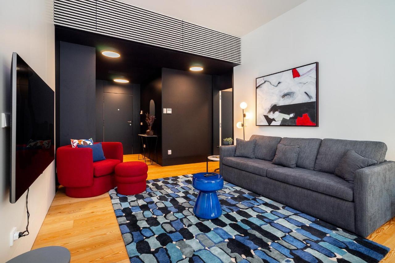 Whome Prime Location Contemporary Luxury W/ Ac & Elevator Apartment *